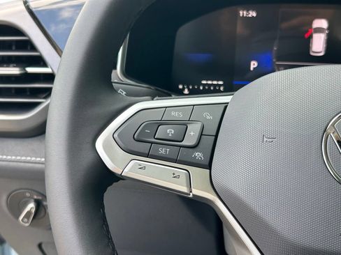 New 2026 Volkswagen Taos SE FWD image 23