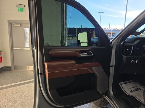 Used 2024 GMC Sierra 2500 Denali Ultimate w/ Max Trailering Package image 41