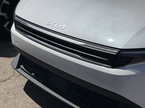 Certified 2025 Kia K4 FWD image 9