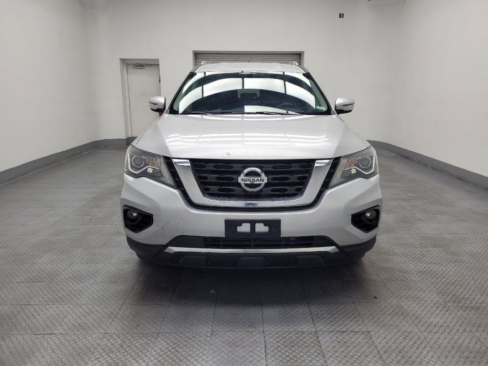 Used 2018 Nissan Pathfinder SV FWD image 14