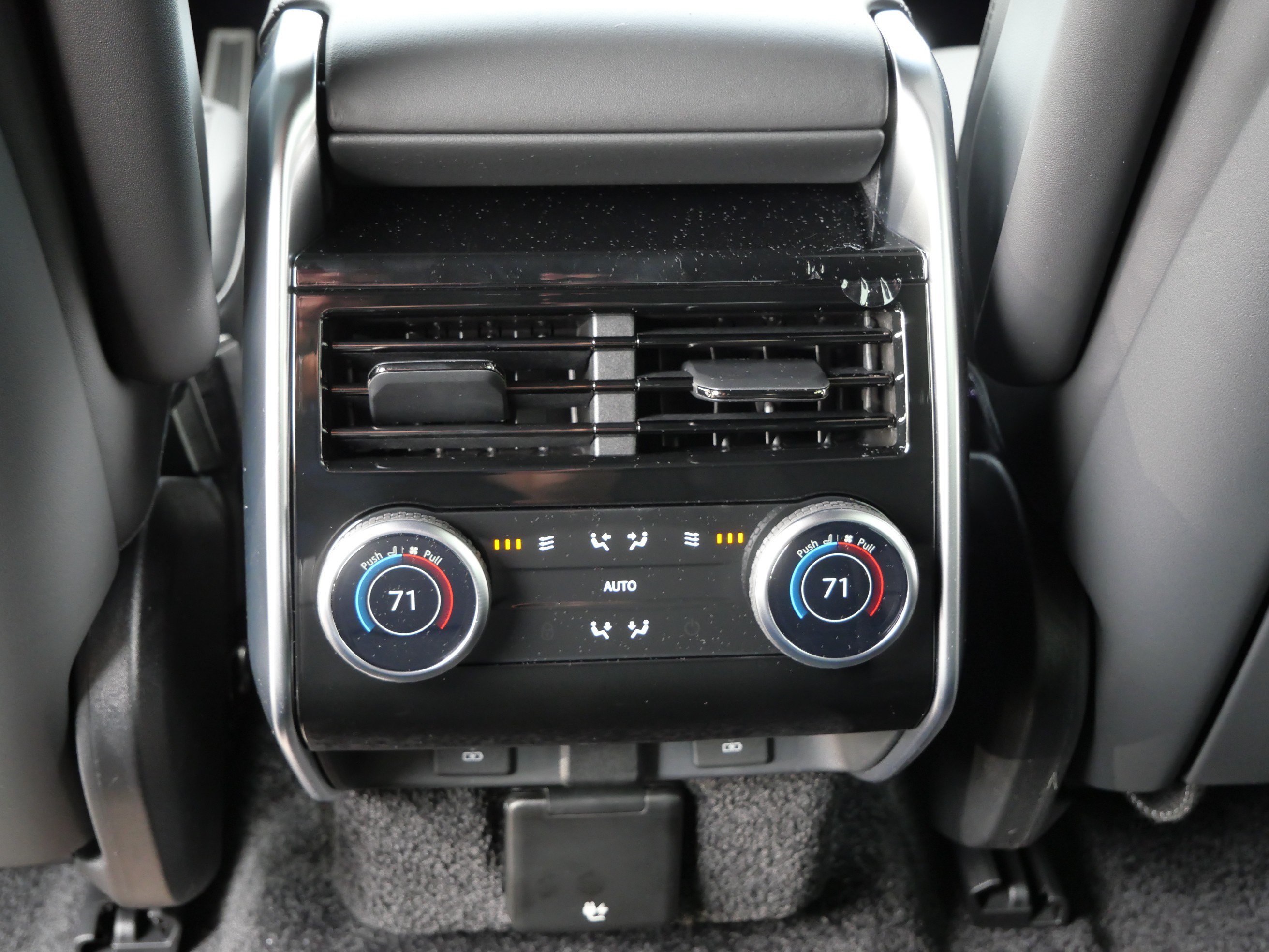 New 2026 Land Rover Range Rover SE AWD/4WD image 7