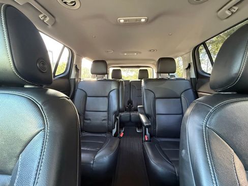 Used 2020 GMC Acadia SLT AWD/4WD image 19