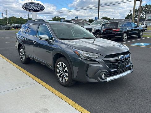 Used 2024 Subaru Outback Touring XT AWD/4WD image 3