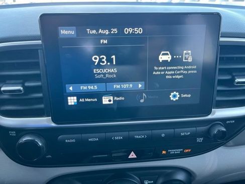Certified 2021 Hyundai Venue SEL FWD image 13