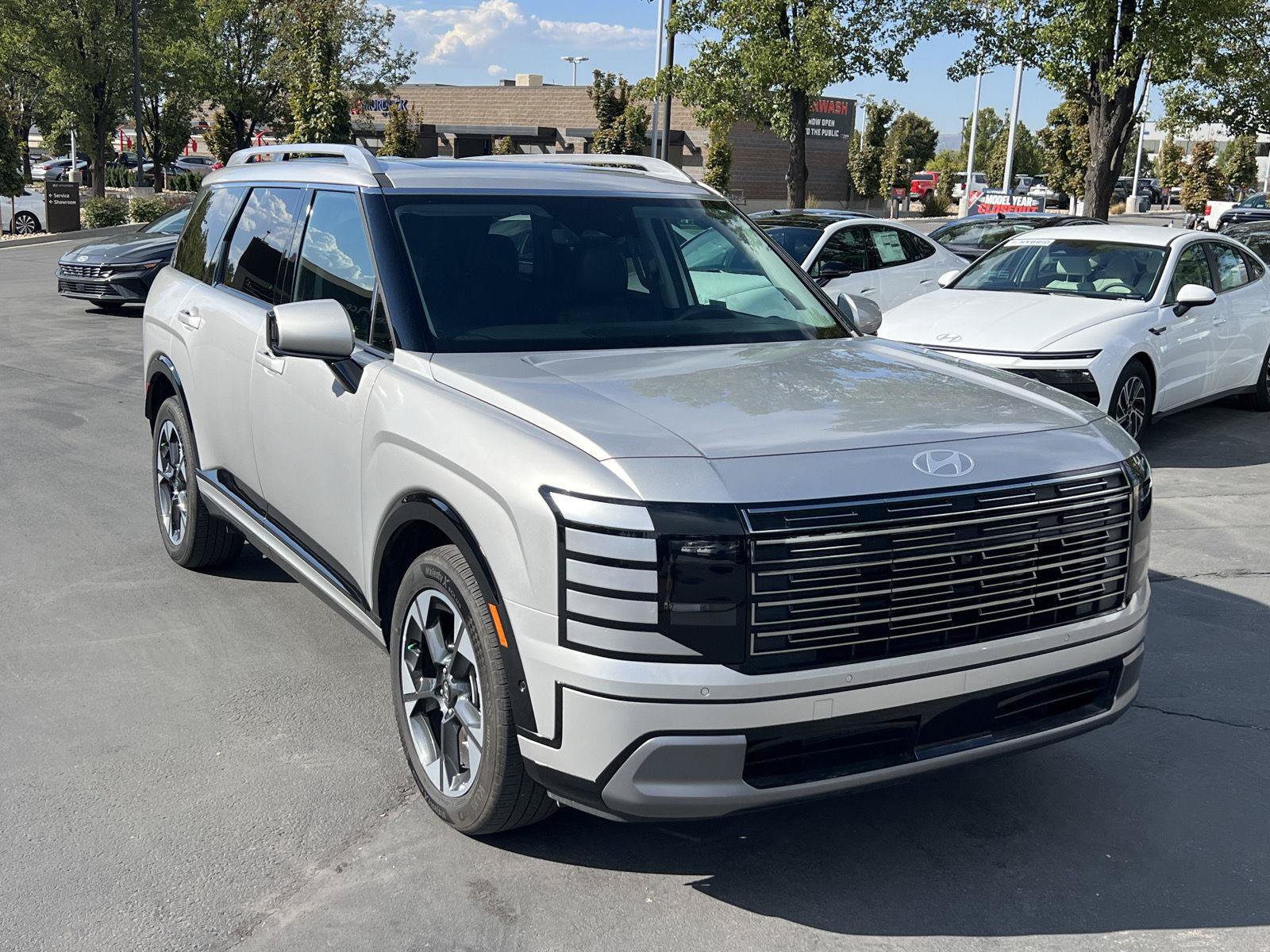 Certified 2026 Hyundai Palisade Limited AWD/4WD image 15