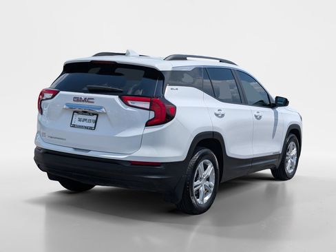 Used 2024 GMC Terrain SLE w/ Driver Convenience Package FWD image 4