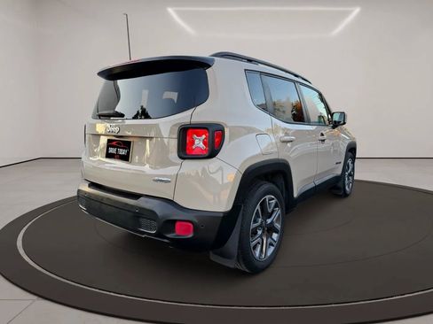 Used 2016 Jeep Renegade Latitude image 6