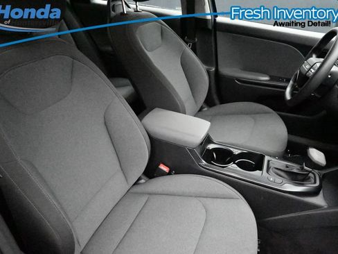 Used 2025 Kia K4 FWD image 12
