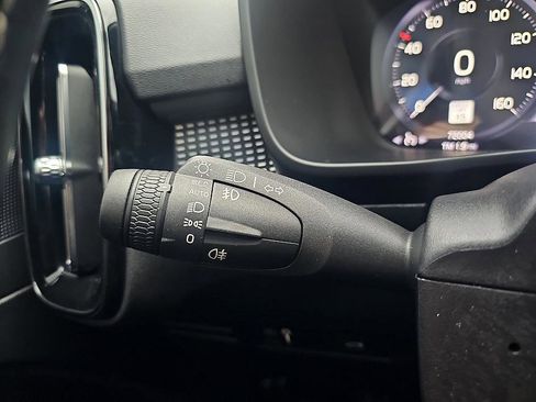 Used 2020 Volvo XC40 T4 R-Design w/ Protection Package image 20