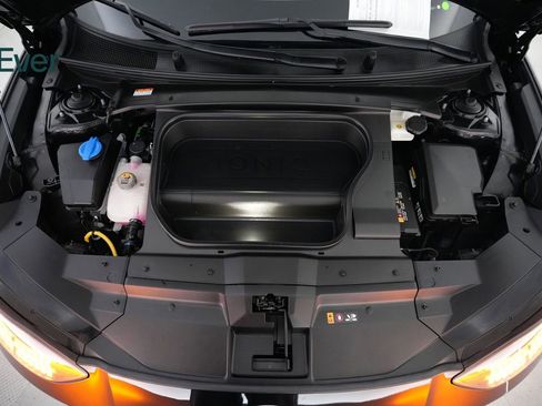 Used 2024 Hyundai Ioniq 6 SEL image 31