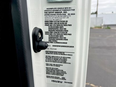 New 2025 Chevrolet Low Cab Forward image 18