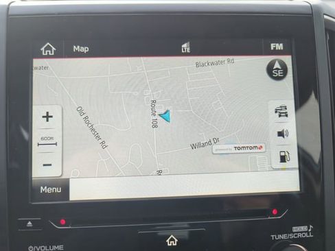 Used 2023 Subaru Forester Touring image 27