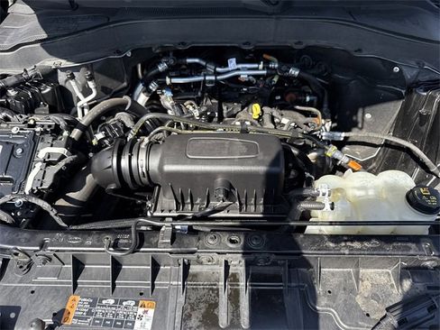 Used 2022 Ford Explorer XLT w/ Equipment Group 202A image 35