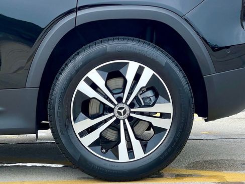 Certified 2025 Mercedes-Benz GLB 250 4MATIC image 34