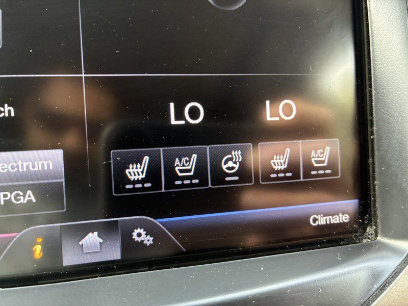 Used 2015 Lincoln MKX AWD w/ Equipment Group 102A image 10