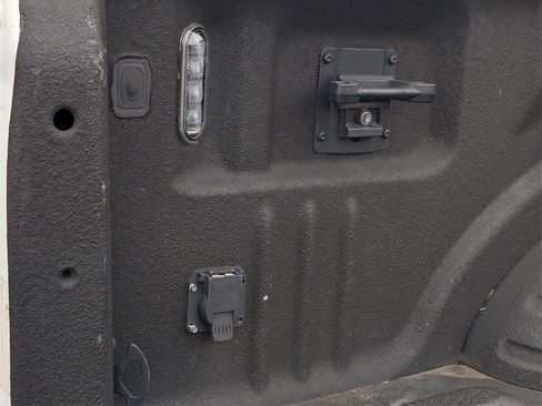 Used 2021 Ford F250 Platinum w/ FX4 Off-Road Package image 12