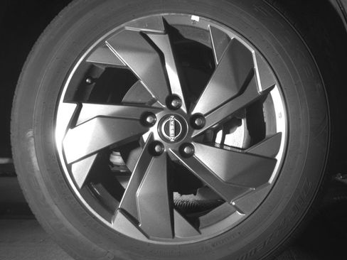 Used 2025 Nissan Rogue SV FWD image 13