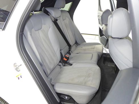 Used 2022 Audi SQ5 Premium Plus w/ Premium Plus Package image 20