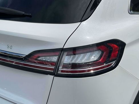 Used 2023 Lincoln Nautilus Reserve AWD/4WD image 10