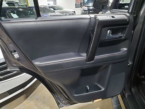 Used 2021 Toyota 4Runner Venture w/ Moonroof Package AWD/4WD image 24
