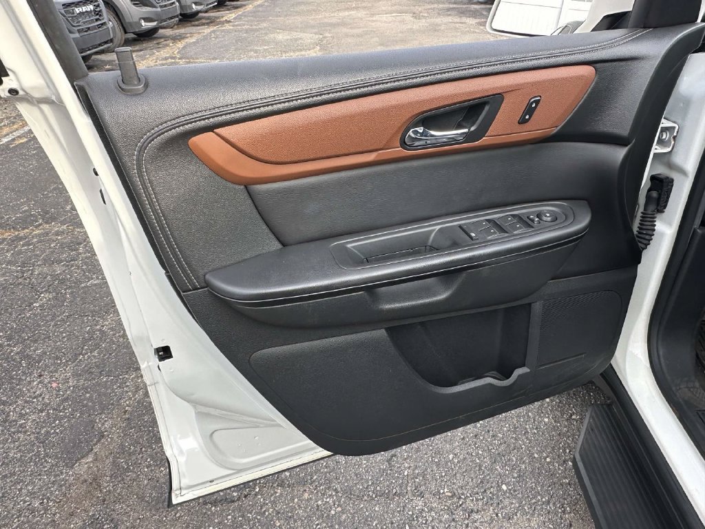 Used 2015 Chevrolet Traverse LT AWD/4WD image 18