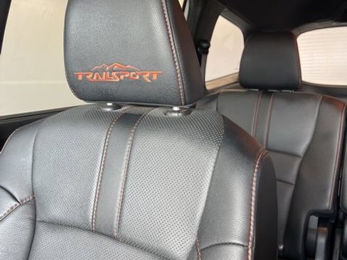 Used 2022 Honda Pilot TrailSport image 7