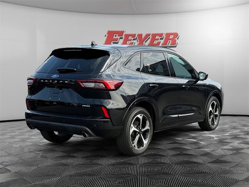 Used 2023 Ford Escape ST-Line Elite image 5
