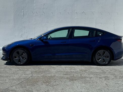 Used 2023 Tesla Model 3 Standard Range RWD image 6