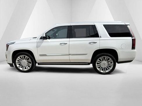 Used 2020 Cadillac Escalade Platinum AWD/4WD image 4