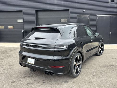 New 2026 Porsche Cayenne GTS AWD/4WD image 10