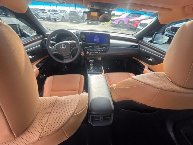 Used 2024 Lexus ES 300h w/ Premium Package FWD image 12