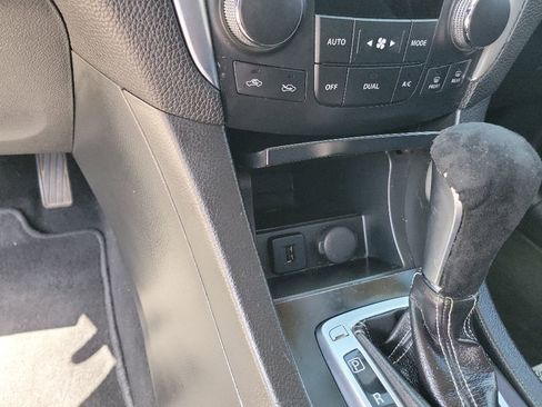 Used 2013 Suzuki Kizashi Sport GTS AWD/4WD image 27
