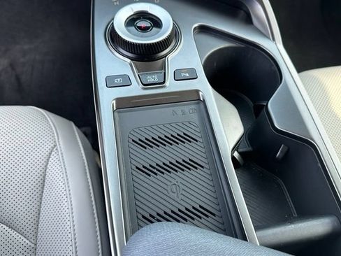 Used 2024 Kia EV6 Wind w/ Wind Technology Package AWD/4WD image 19