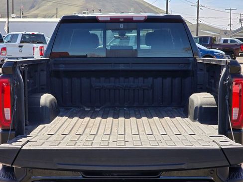 Used 2019 GMC Sierra 1500 Denali w/ Denali Ultimate Package AWD/4WD image 13