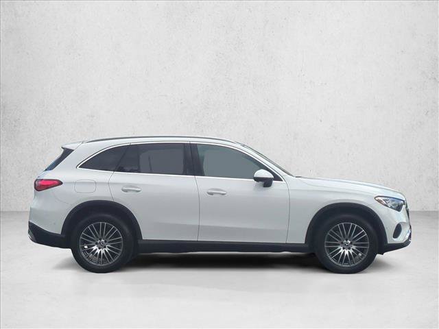 Used 2024 Mercedes-Benz GLC 300 4MATIC image 4