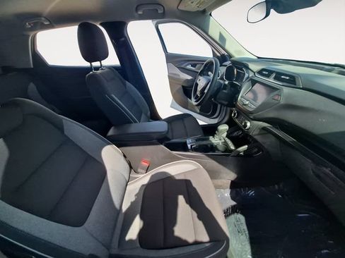 Used 2022 Chevrolet TrailBlazer LT AWD/4WD image 14