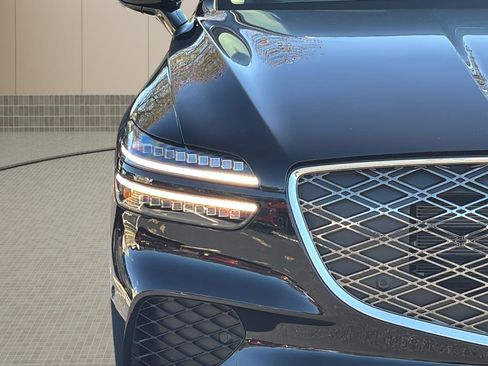 Certified 2026 Genesis GV70 2.5T Advanced image 10
