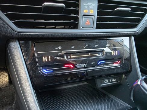 Used 2025 Volkswagen Jetta S image 21