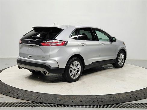 Used 2019 Ford Edge Titanium w/ Equipment Group 301A image 7