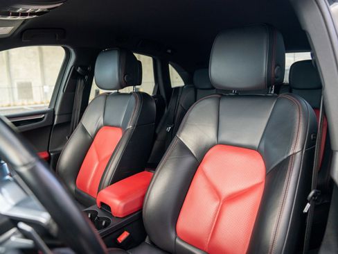 Used 2020 Porsche Macan S image 5