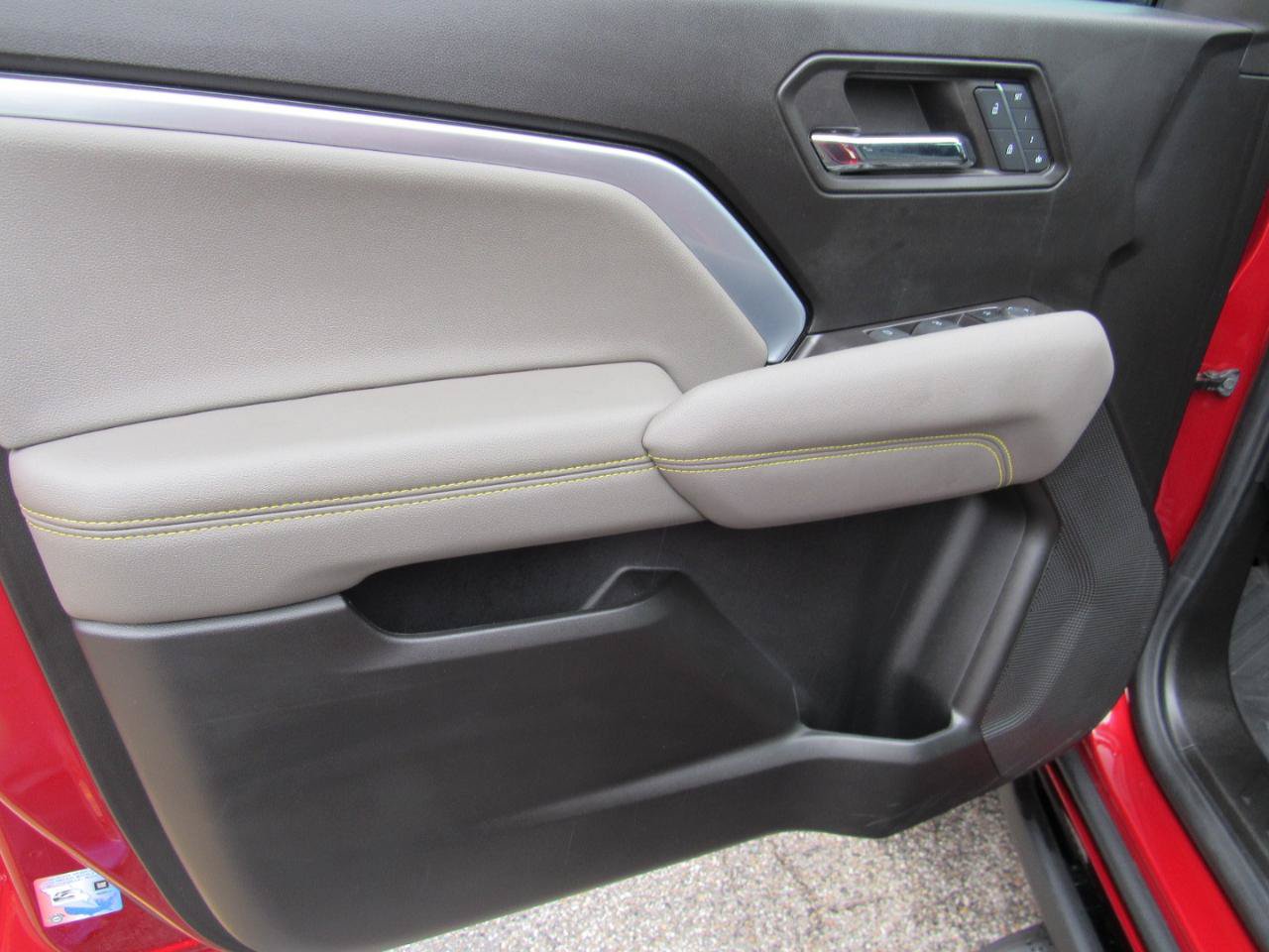 Used 2024 Chevrolet Colorado ZR2 w/ ZR2 Convenience Package III AWD/4WD image 19