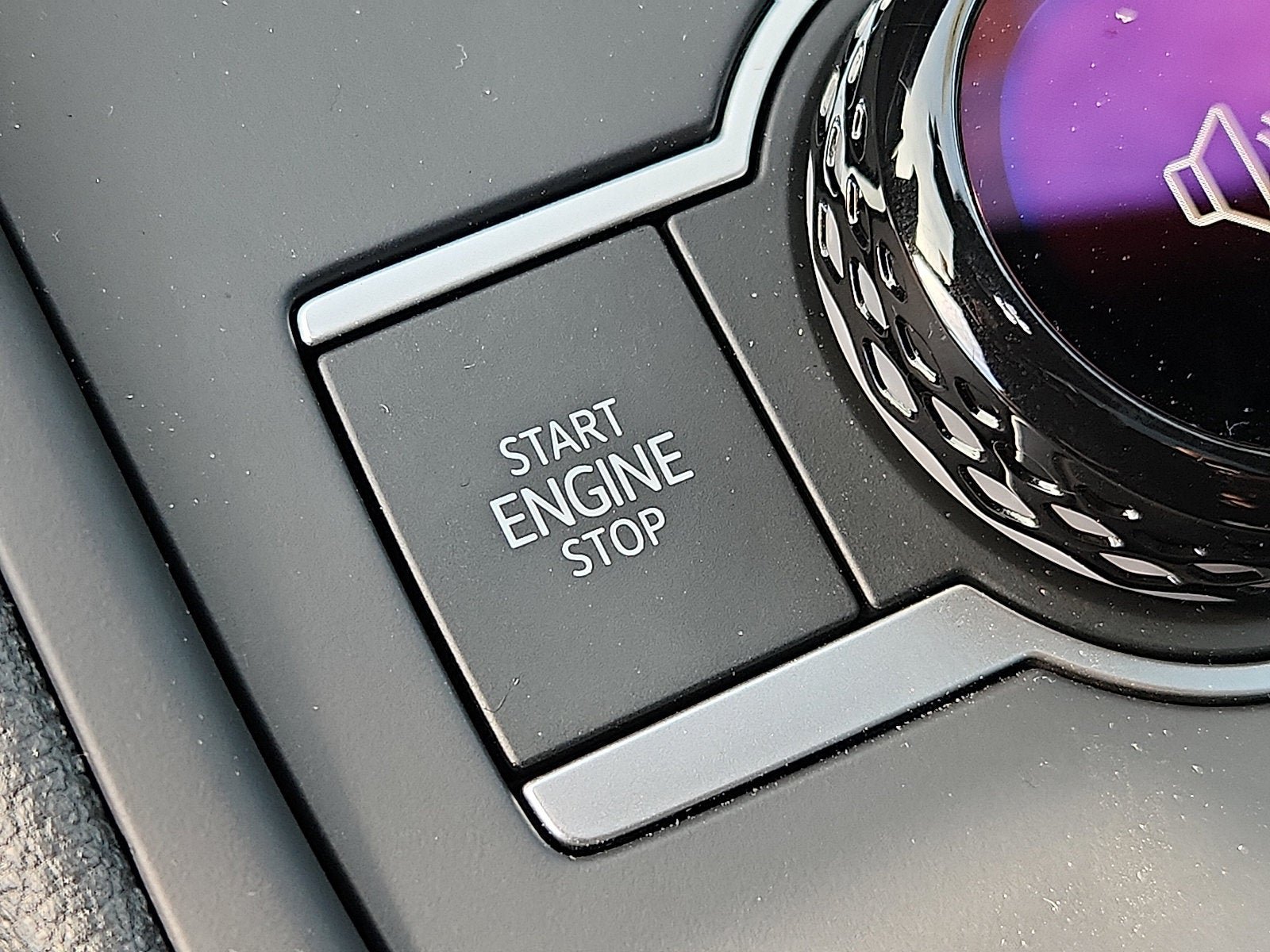 New 2026 Volkswagen Tiguan SE R-Line AWD/4WD image 17