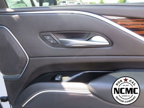 Used 2023 Cadillac Escalade Premium Luxury AWD/4WD image 56