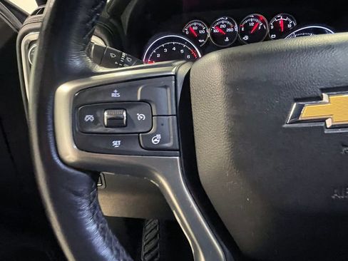 Used 2021 Chevrolet Silverado 1500 LT AWD/4WD image 37