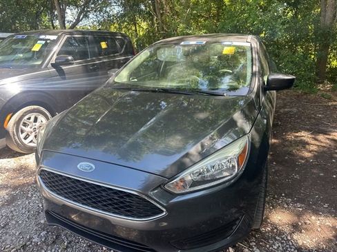 Used 2018 Ford Focus SE image 6