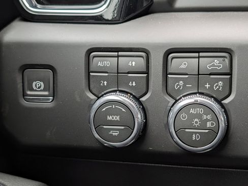 New 2026 GMC Sierra 1500 Denali w/ Denali Reserve Package AWD/4WD image 42
