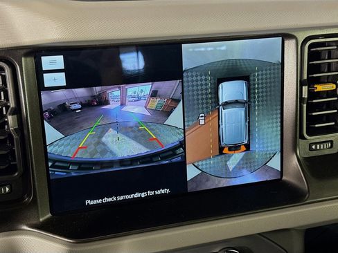 Used 2022 Ford Bronco Badlands w/ Sasquatch Package image 16