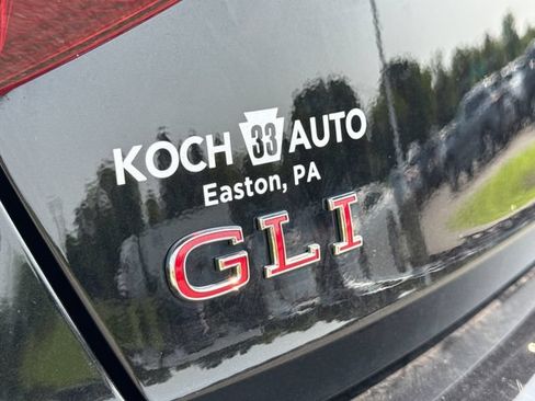 Used 2024 Volkswagen Jetta GLI Autobahn FWD image 17