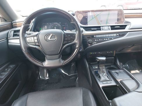 Used 2019 Lexus ES 300h w/ Premium Package FWD image 18