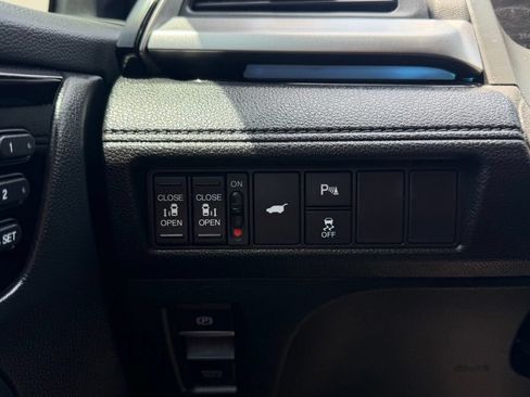 Used 2025 Honda Odyssey Touring image 31